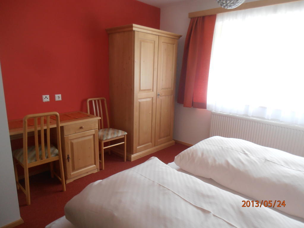 Huberbauer Villa Johnsbach Kamer foto